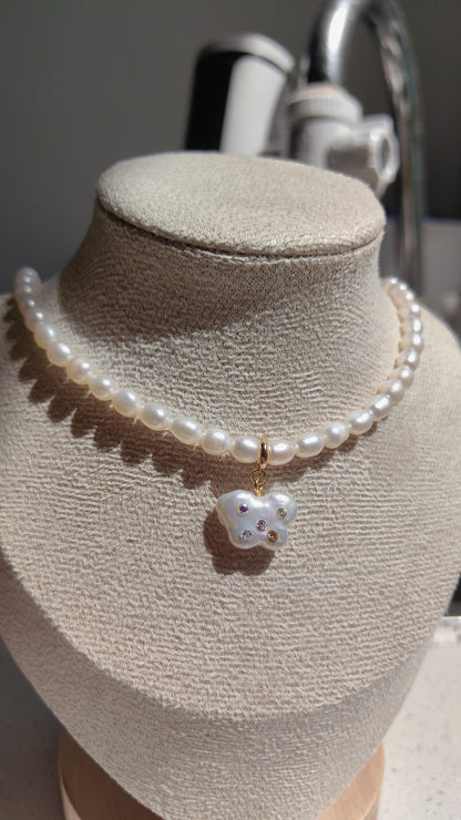 Pearl Inlaid Gemstone Necklaces